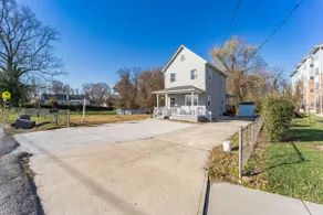 Beautiful 4 Bedroom Home - Image 3