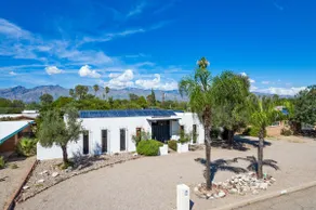 Midcentury Home w/ Pool & Rec Room - Image 5