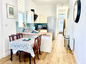 House for 10 people with parking,City Centre - Image 2