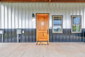 Peaceful Luxury Barndo w/ Stunning Views - Image 3