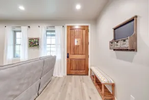 Peaceful Luxury Barndo w/ Stunning Views - Image 4