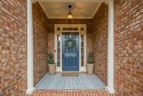 LUXURY Bedding~8 Beds~Fully Stocked Kitchen~Spacious Secluded Estate ~ Sleeps 13 - Image 2