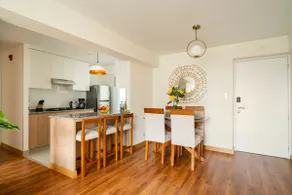 *Awesome new brand apt 3 blocks from Westin - Image 2