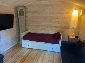 Simple timber guest house close to nature - Image 3