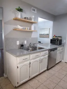 Loving 3 Bedroom Home Close to Downtown Dallas - Image 5