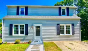 Bright & Cheerful 3 Bed suite w/ Free Parking - Image 4