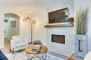 The Woodlands: 30+ Day Stays Welcome+Dog Friendly - Image 3