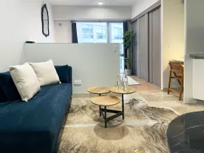 A loft-style suite with the best amenities - Image 2