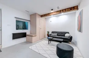 Bright & Modern Lower Level On Lansdowne - Image 2