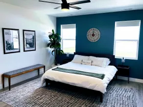Cheerful Modern 4 Bedroom by the Parks! - Image 5