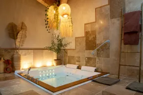 Love Room Suite Bali Balnéo SPA Sauna - Image 3