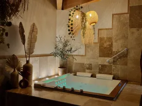 Love Room Suite Bali Balnéo SPA Sauna - Image 4