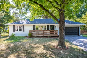 Remodeled and centrally located home in Columbia - Image 2
