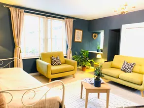 Beautiful, boutique, central apartment - Image 3