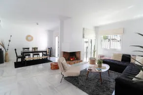 Luxury 3 Bed Townhouse in Puerto Banus Marbella - Image 2