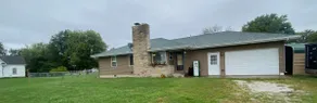 Cheerful 2 bedroom home on 3 acres in Greentop, MO - Image 2