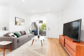 NEWLY Built Cozy and Modern Guest Suite Retreat - Image 4