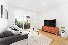 NEWLY Built Cozy and Modern Guest Suite Retreat - Image 3