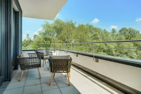 BRiGHT: Deluxe Apartment with Terrace-A/C-Parking - Image 3
