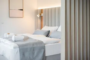 BRiGHT: Deluxe Apartment with Terrace-A/C-Parking - Image 4
