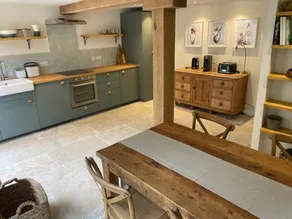 Beautiful, recently renovated two bedroom cottage - Image 4