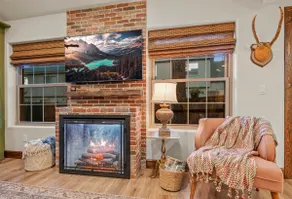 Cozy Mountain Retreat AC/Fireplace/Pet Friendly - Image 3