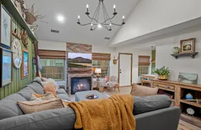 Cozy Mountain Retreat AC/Fireplace/Pet Friendly - Image 4