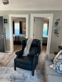 Cozy Two Bedroom Bungalow- <br>In walking distance to a great time - Image 2
