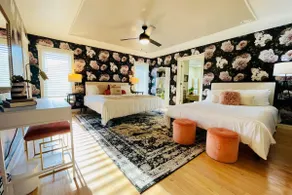 The Lofts @ The Indigo | Stylish Retreat | Bright - Image 4