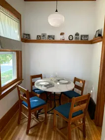 Entire 2 Bedroom Cottage Near Downtown St. Paul - Image 3