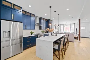 Great location! Spacious 6BD Home + Garage! - Image 4