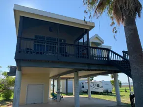 Beautiful 2 BR home on Matagorda Bay - Image 3