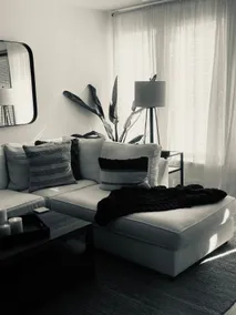 Lovely 2-bedroom Townhome - Image 2
