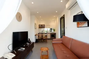 SEMI-ClASSiCAl 2BR Apt w/ROOfTOP Pool Near OldTown - Image 3