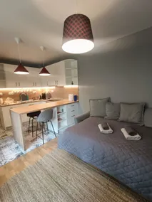 Studio 8 - Image 3