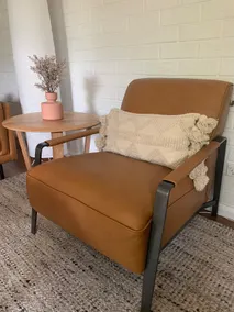 Peaceful 2BR Courtyard Apartment, 2 min to CBD - Image 3