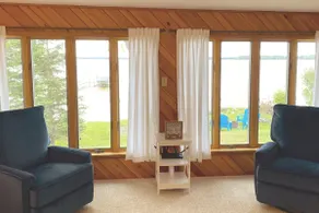Lakefront Cottage-2Bdr-1.5Bth-Sleeps 6 - Image 2