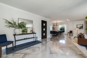 Relax with Style - Great Location and Amenities - Image 5