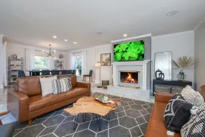 Relax with Style - Great Location and Amenities - Image 3