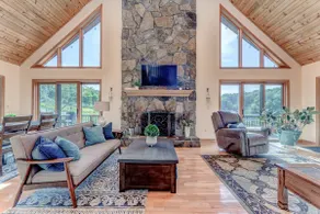 *Quiet Waters LakeFront Escape w/Pool & Garage - Image 4
