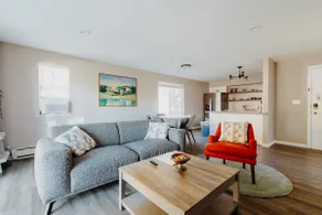 Style! Lux kitchen. Spacious. 2 Queen beds. - Image 2