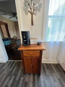 Lovely 2 bedroom w/ TVs Free Wi-Fi Upstairs Unit - Image 4