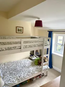 Cheerful period cottage overlooking the River Dove - Image 3