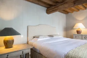High-end getaway in heart of medieval Bruges. - Image 2