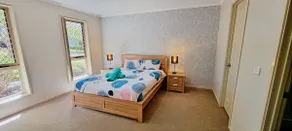 Beautiful home in Harrison with 5 Bedrooms - Image 2