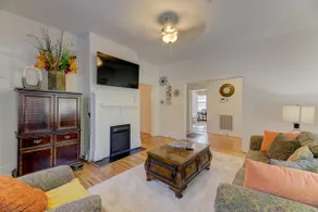 Heidt of Columbia Bungalow | 3BR 1BA @ 5 Points! - Image 2
