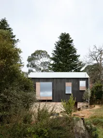 Little Black Cabin: Blackheath, Blue Mountains - Image 1
