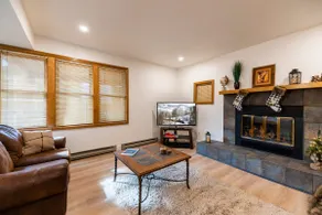 ⭐ Rustic Retreat In Town with pool & hot tub ⭐ - Image 4