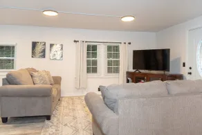 Cozy Hollow: Family Friendly Getaway + Hot Tub - Image 4
