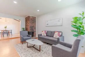 Comfortable 2BR Townhouse | Center of Elk Grove - Image 3